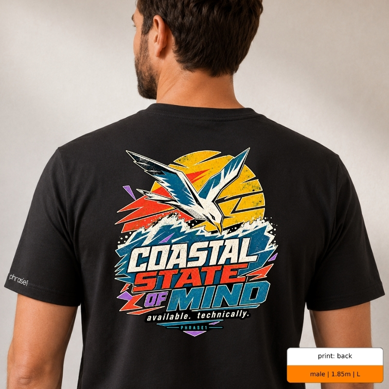 Premium T-Shirt „COASTAL STATE OF MIND / available. technically.“ – p1 beachwear Rückenprint