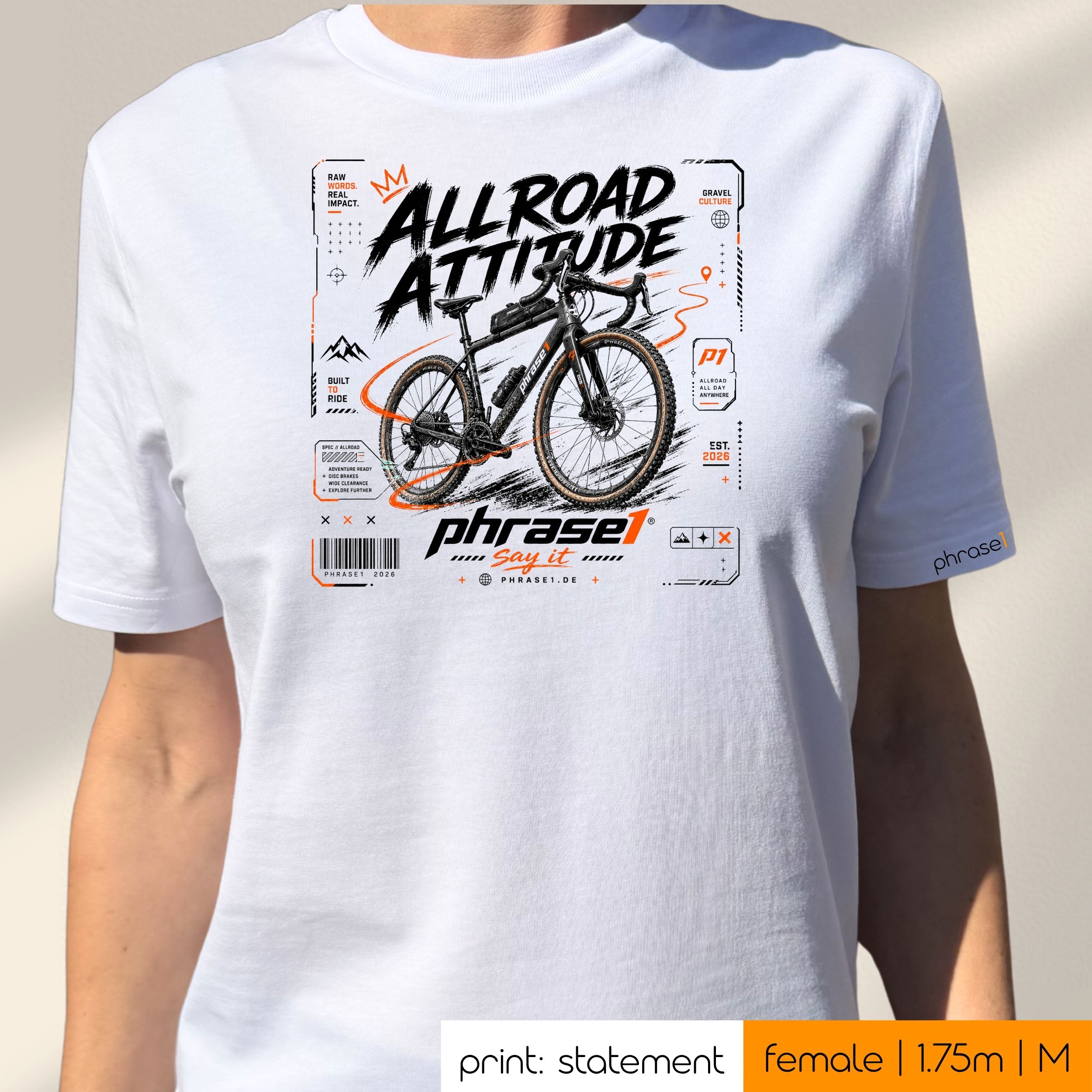 Premium T-Shirt mit Visual "Allroad Attitude" Gravel Bike. Premium T-Shirt mit Visual "Allroad Attitude" Gravel Bike.