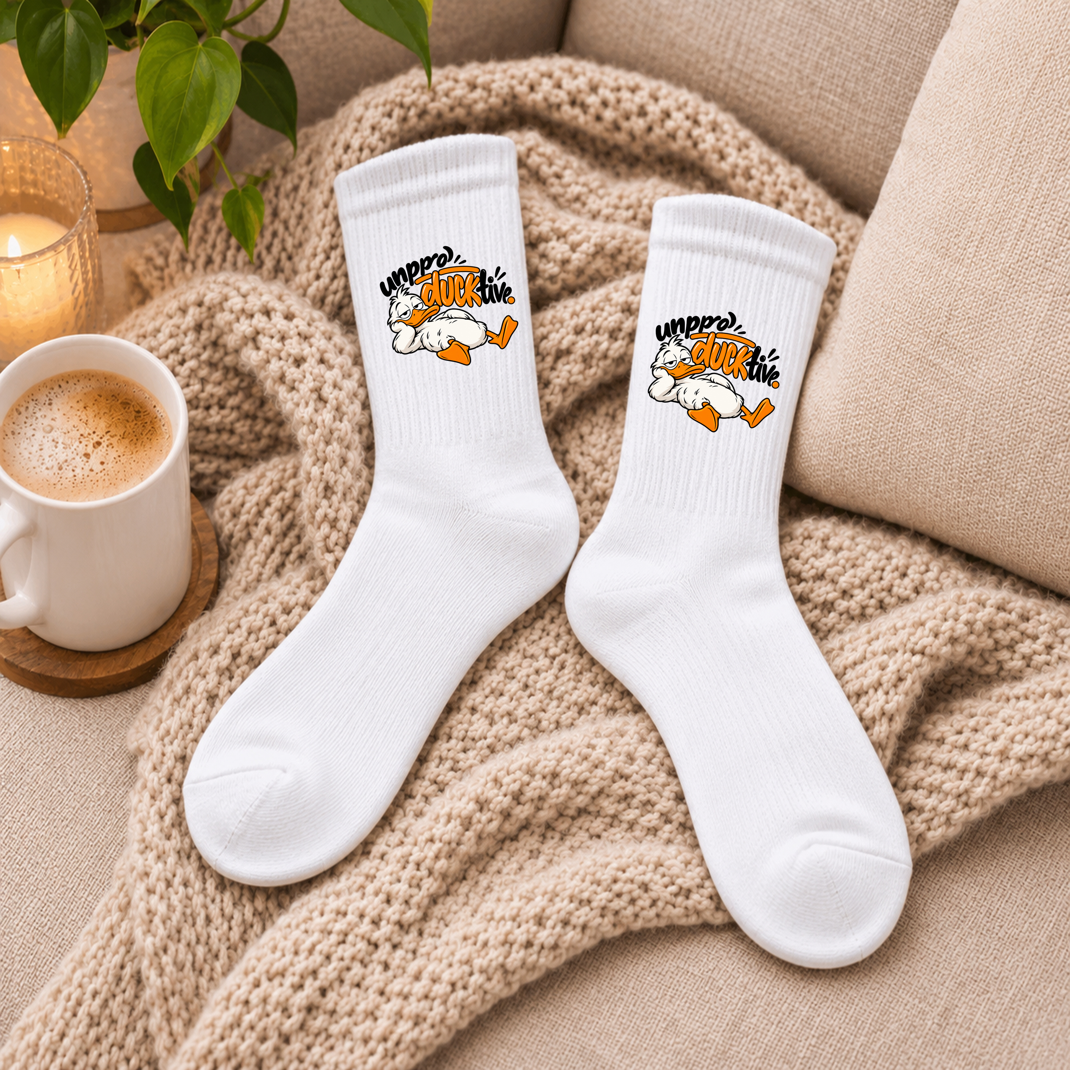 Weiße Crew-Socken „unproDUCKtive.“