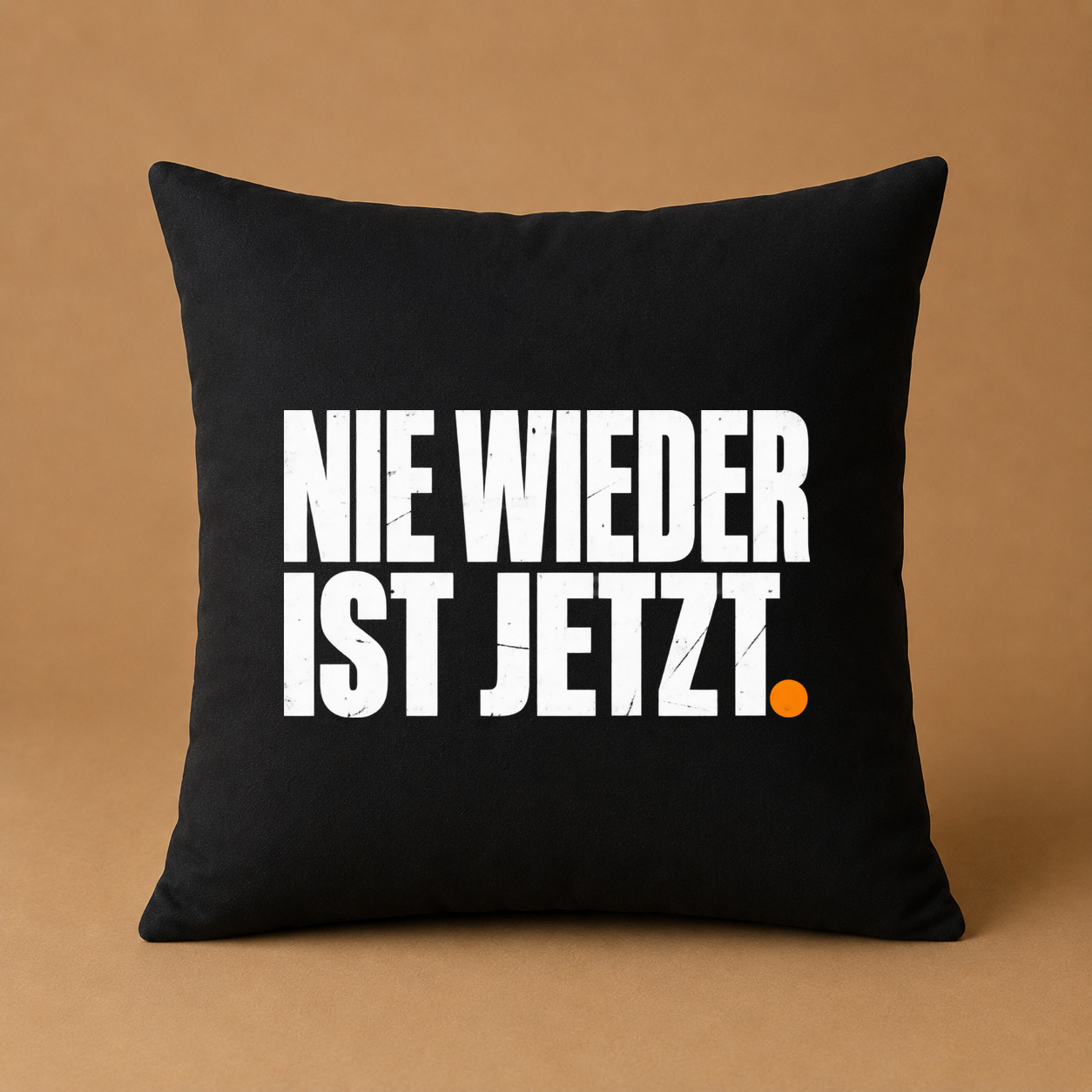 Kissenhülle „Nie wieder ist jetzt.“