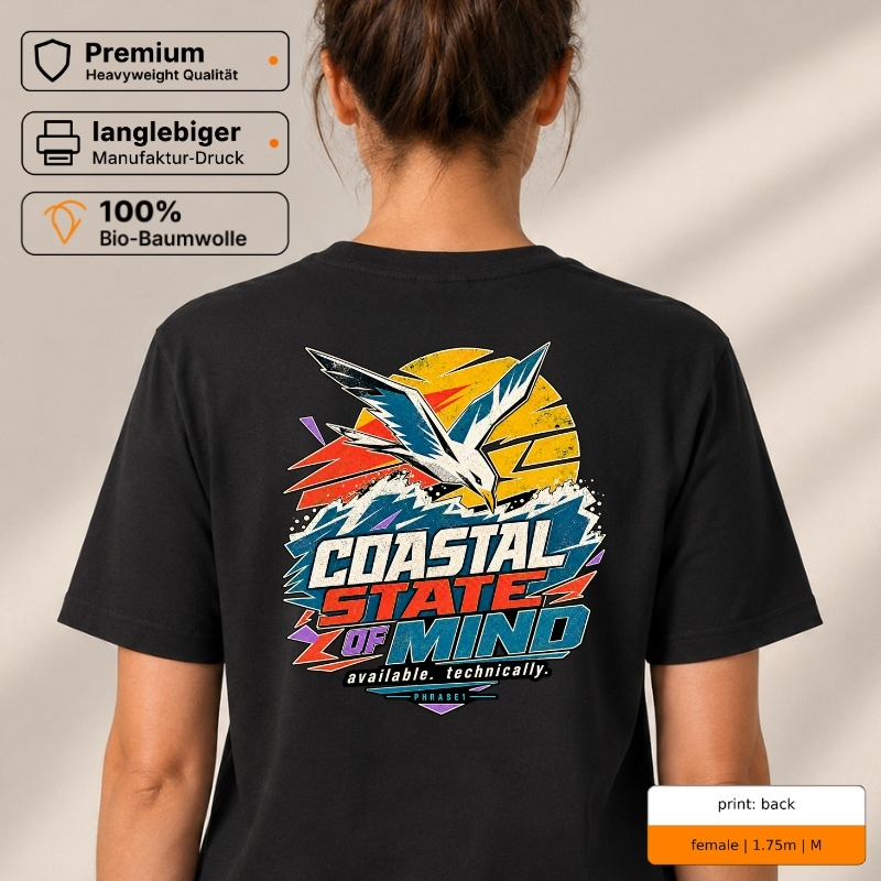 Premium T-Shirt „COASTAL STATE OF MIND / available. technically.“ – p1 beachwear Rückenprint Premium T-Shirt „COASTAL STATE OF MIND / available. technically.“ – p1 beachwear Rückenprint
