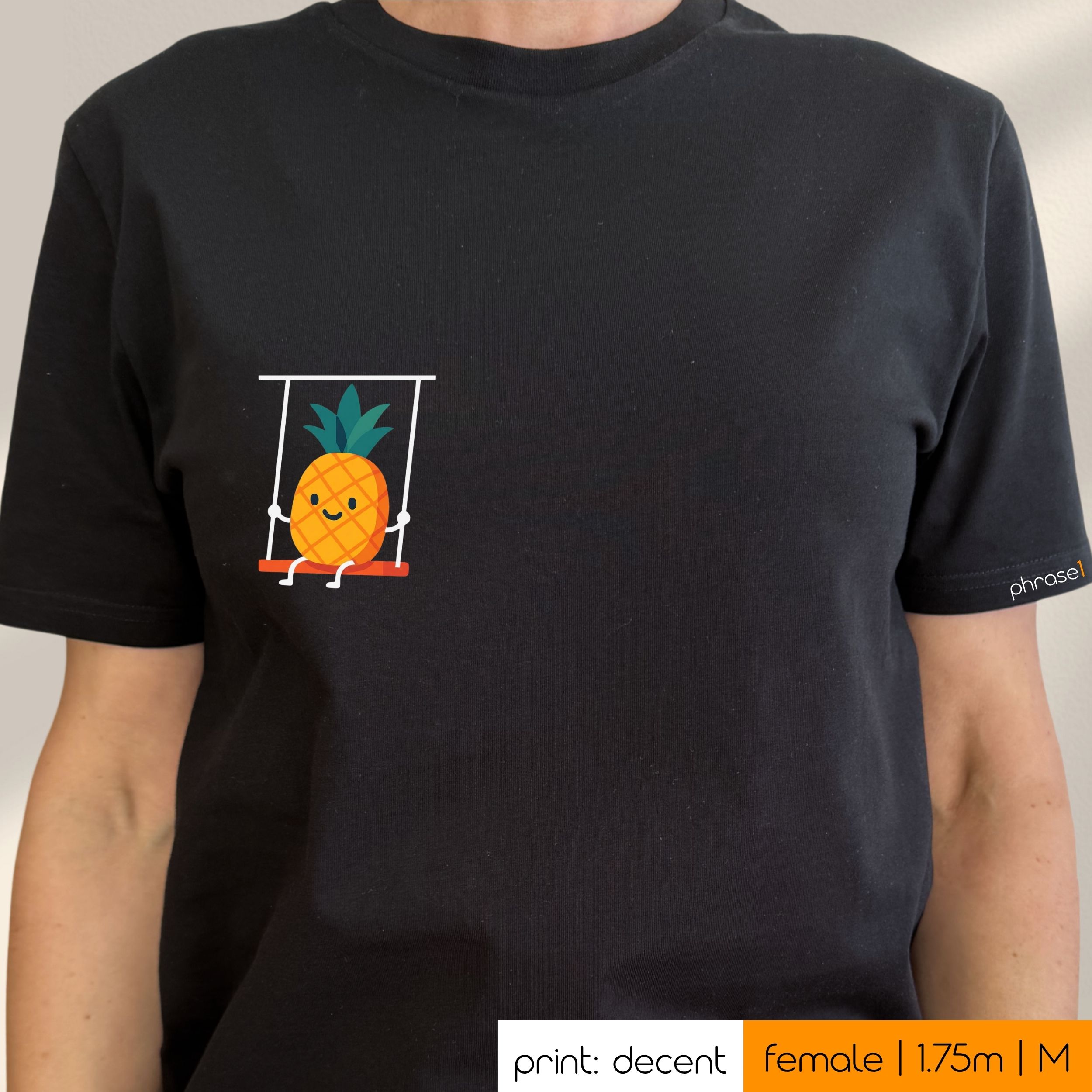 Premium T-Shirt mit Visual "Swinging Pineapple" Premium T-Shirt mit Visual "Swinging Pineapple"