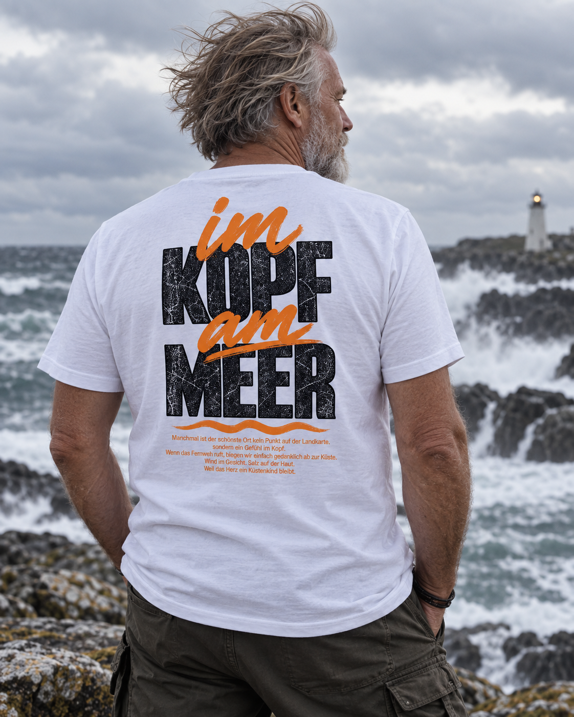 Premium T-Shirt „im Kopf am Meer“ mit Front- und Backprint Premium T-Shirt „im Kopf am Meer“ mit Front- und Backprint