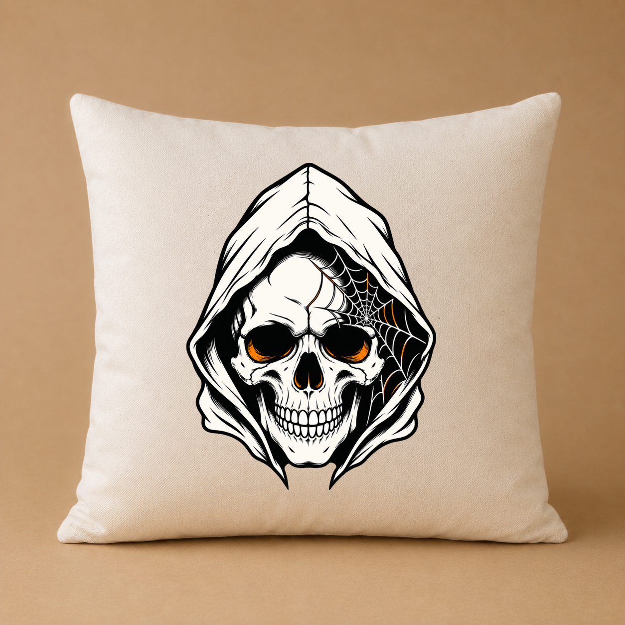 Kissenhülle "Totenkopf mit Kapuze und Spinnennetz"