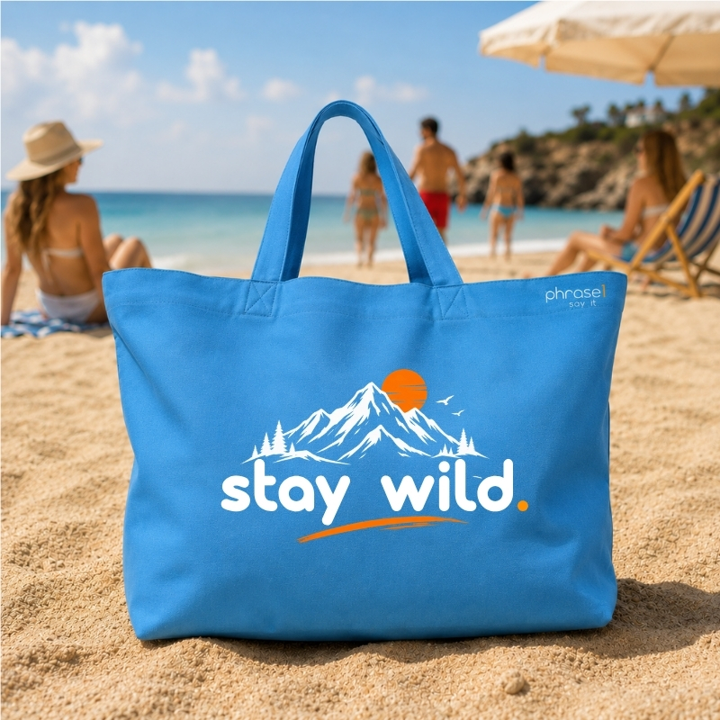 Beach Bag / Big Shopper mit „stay wild.“ Berg-Motiv