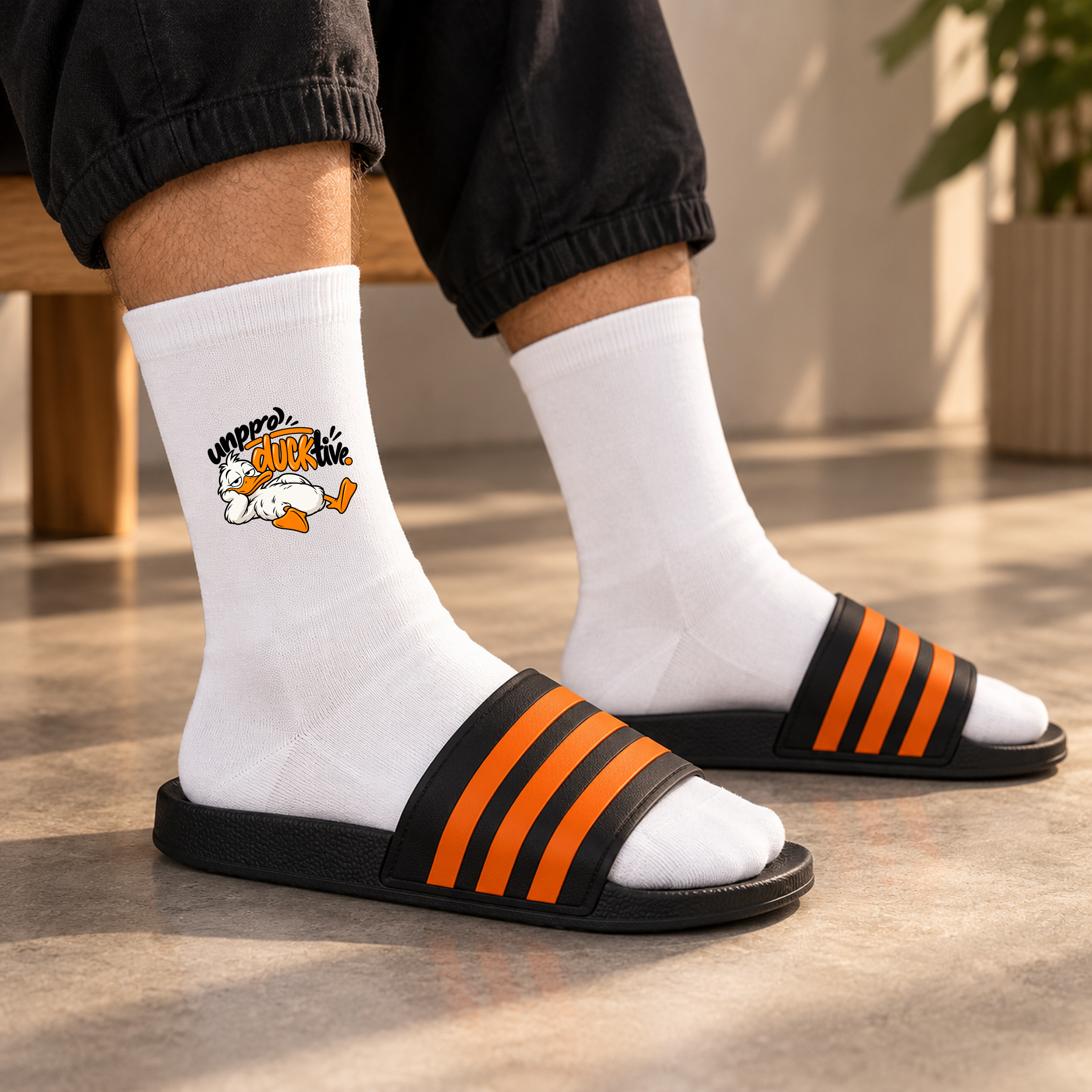 Weiße Crew-Socken „unproDUCKtive.“