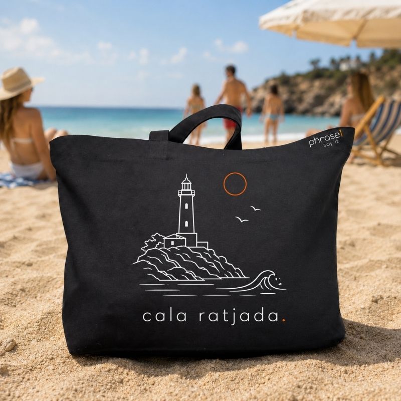 Premium Shopper mit Spruch „cala ratjada.“ und Visual
