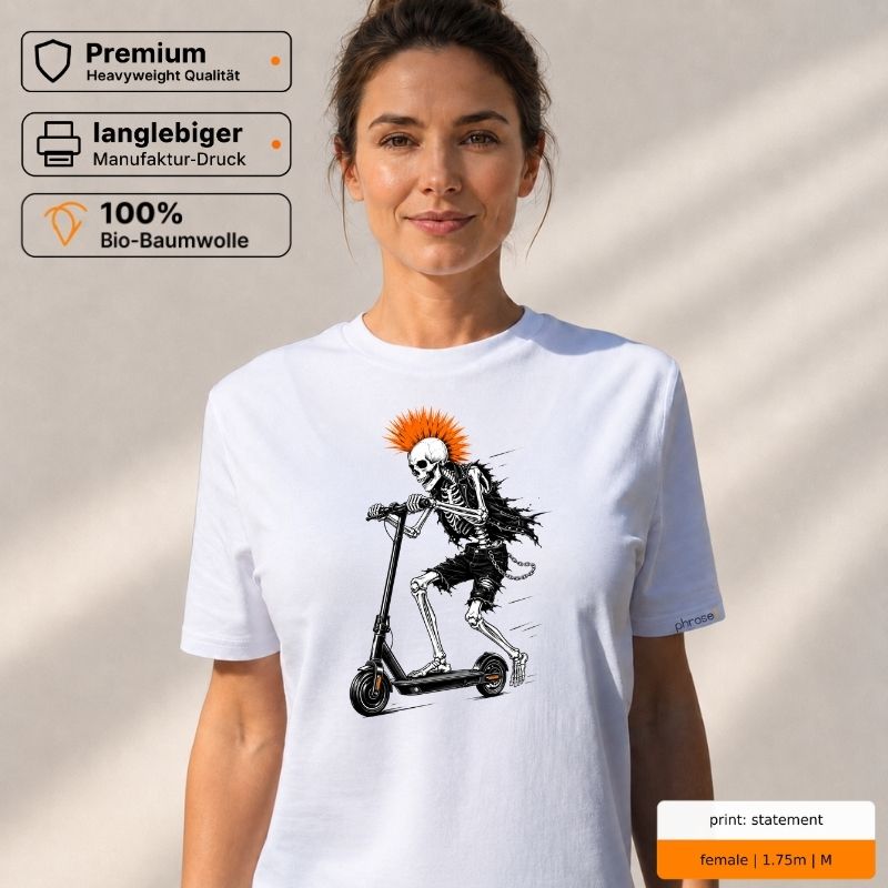 Premium T-Shirt mit Visual "Punk driving E-Scooter" Premium T-Shirt mit Visual "Punk driving E-Scooter"