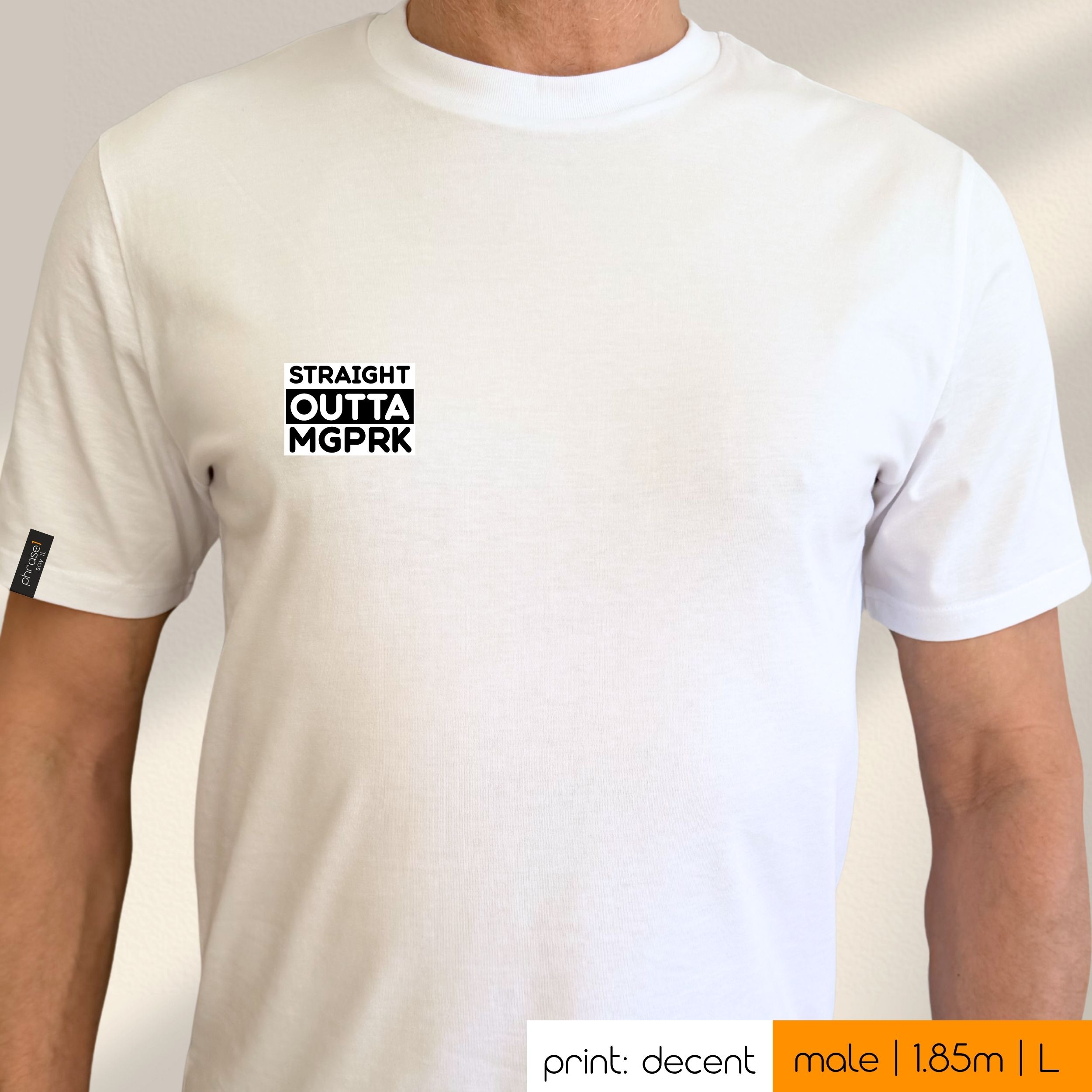 Premium T-Shirt mit Spruch "straight outta mgprk" und Visual Premium T-Shirt mit Spruch "straight outta mgprk" und Visual