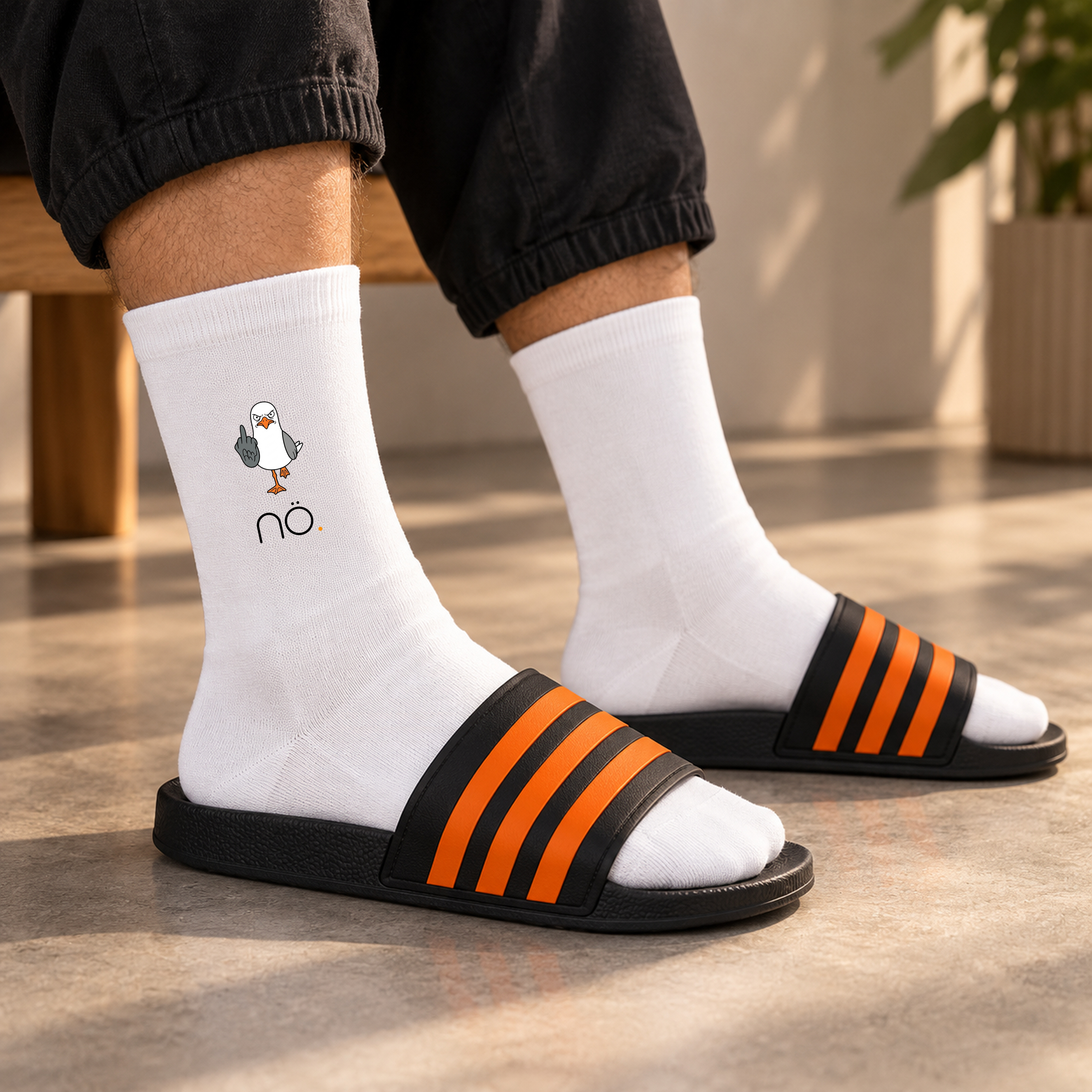 Weiße Crew-Socken „nö.“