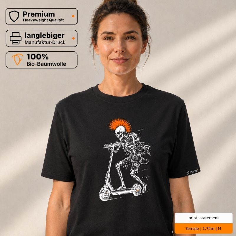 Premium T-Shirt mit Visual "Punk driving E-Scooter"