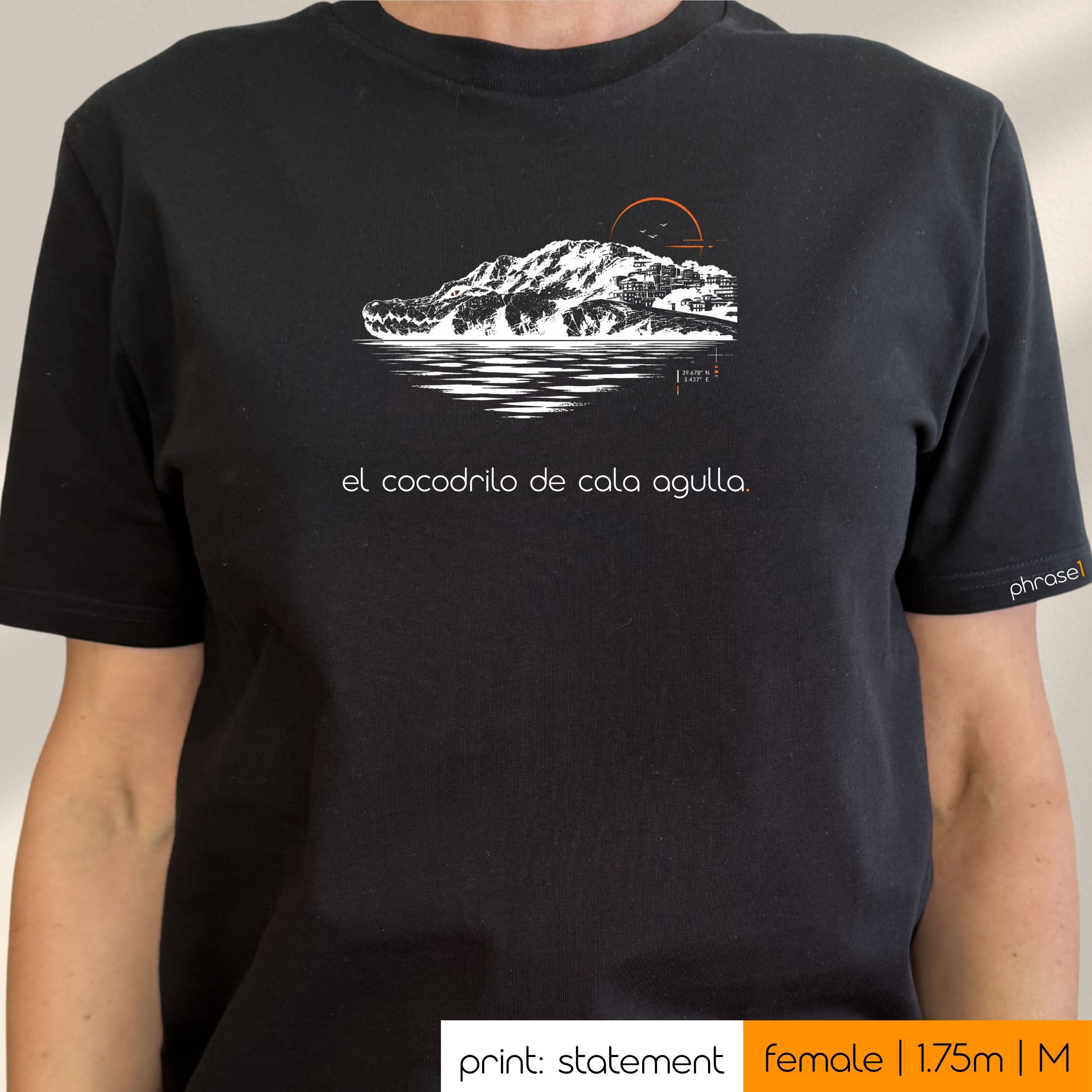 Premium T-Shirt mit Spruch "el cocodrilo de cala agulla." und Visual Krokodil Premium T-Shirt mit Spruch "el cocodrilo de cala agulla." und Visual Krokodil