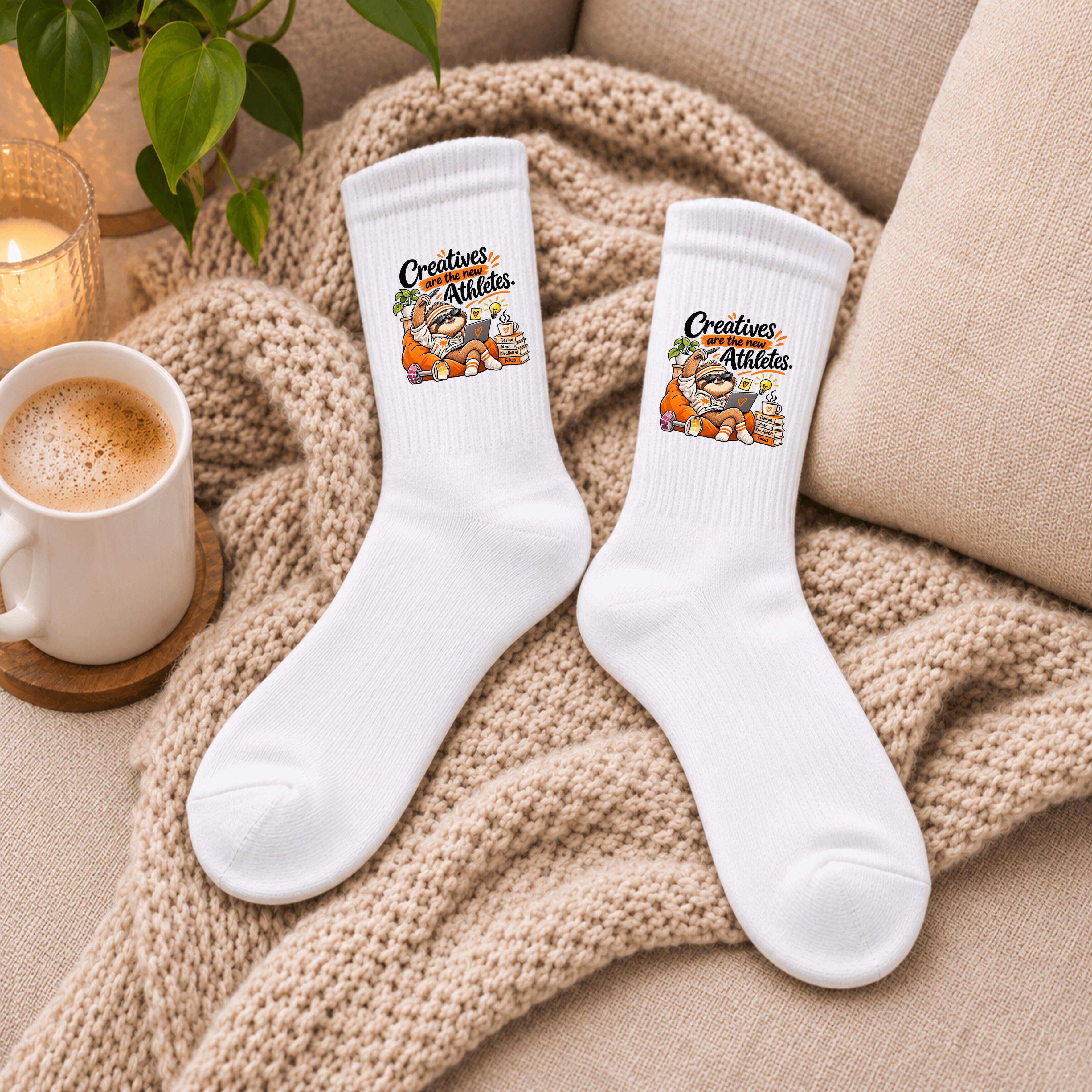 Weiße Crew-Socken „Creatives are the new Athletes.“