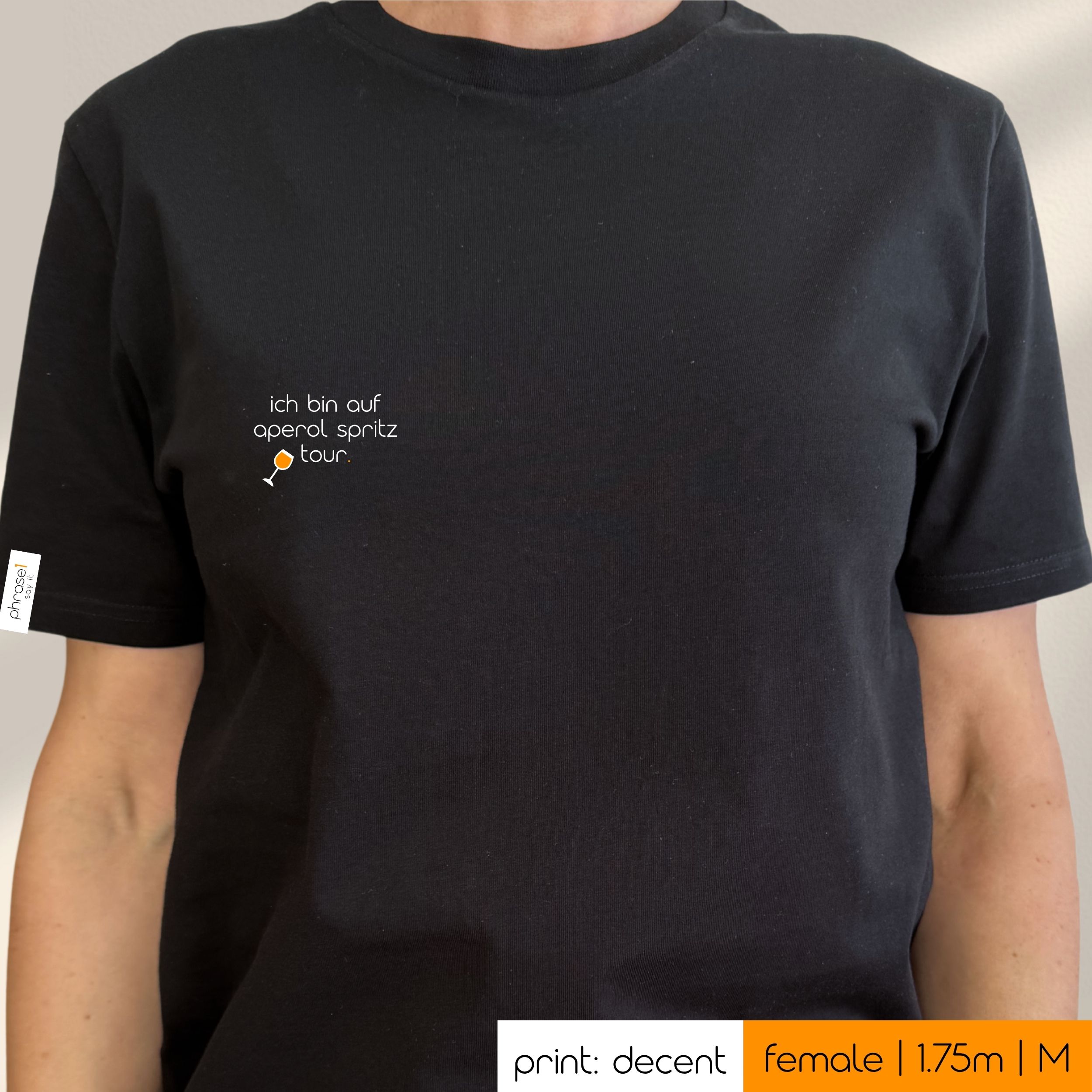 Premium T-Shirt mit Spruch "ich bin auf aperol spritz tour" und Visual Aperol Spritz Glas Premium T-Shirt mit Spruch "ich bin auf aperol spritz tour" und Visual Aperol Spritz Glas