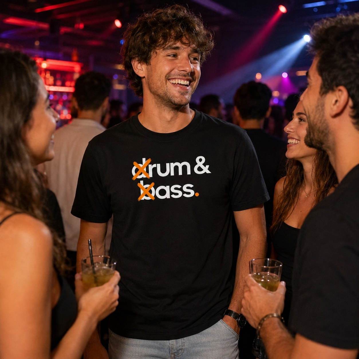 Premium T-Shirt mit „drum & bass.“ / „rum & ass.“ Statement Premium T-Shirt mit „drum & bass.“ / „rum & ass.“ Statement