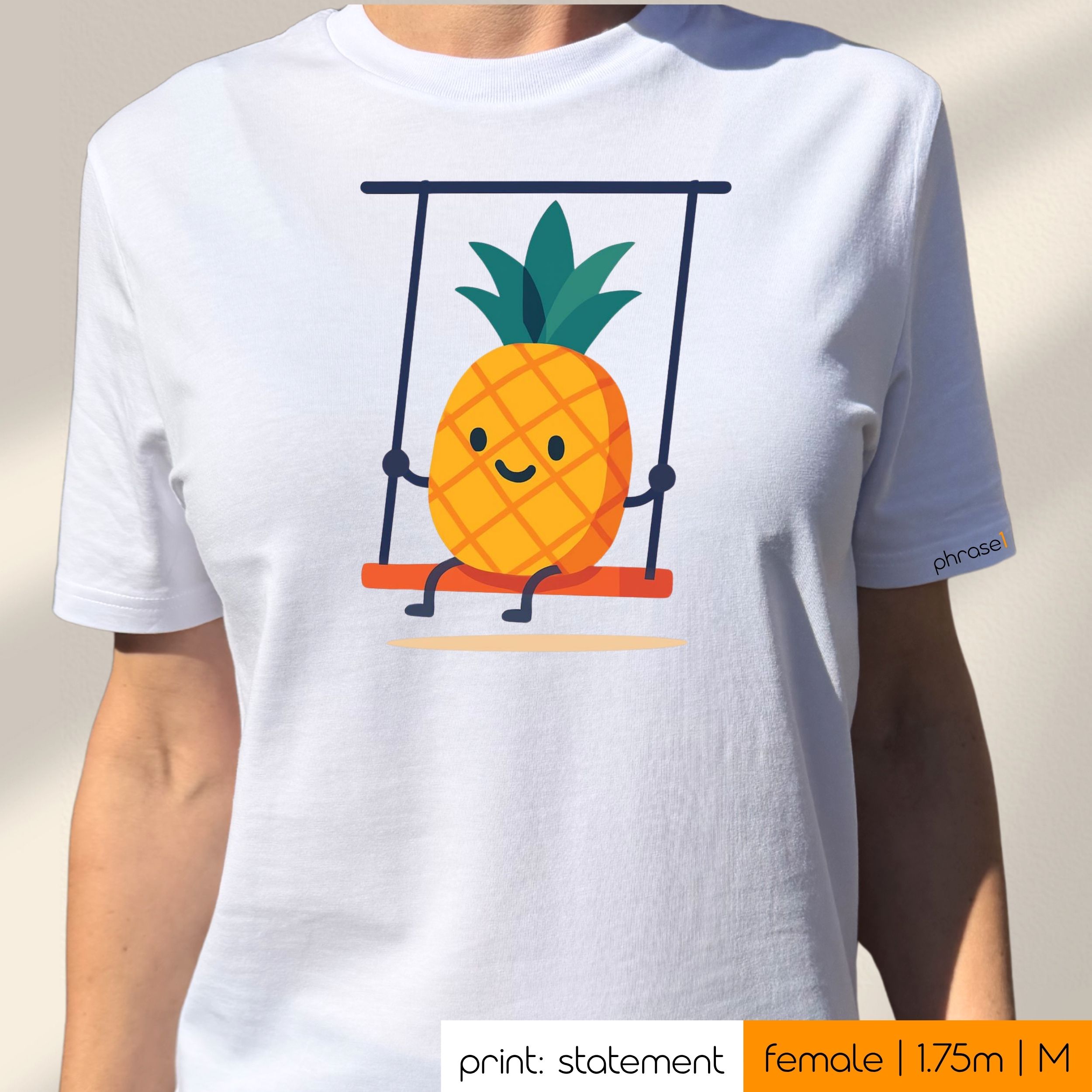 Premium T-Shirt mit Visual "Swinging Pineapple" Premium T-Shirt mit Visual "Swinging Pineapple"