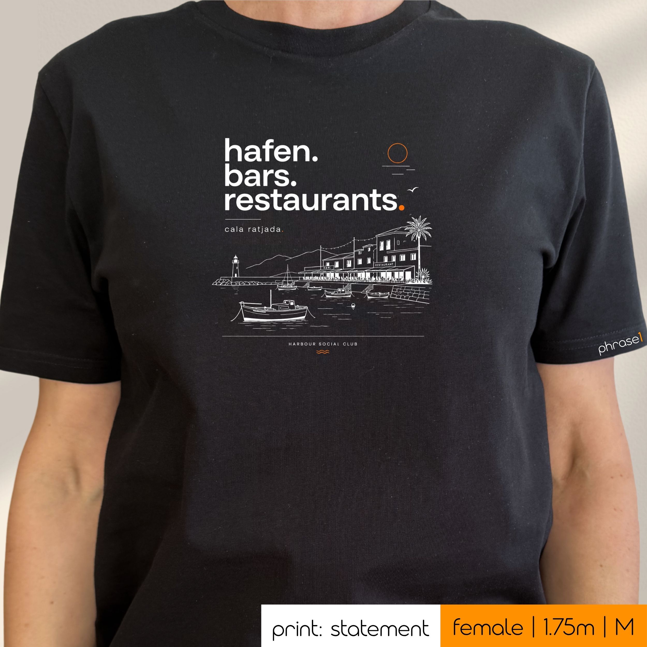 Premium T-Shirt mit Spruch "hafen. bars. restaurants." – Cala Ratjada." und Visual Premium T-Shirt mit Spruch "hafen. bars. restaurants." – Cala Ratjada." und Visual